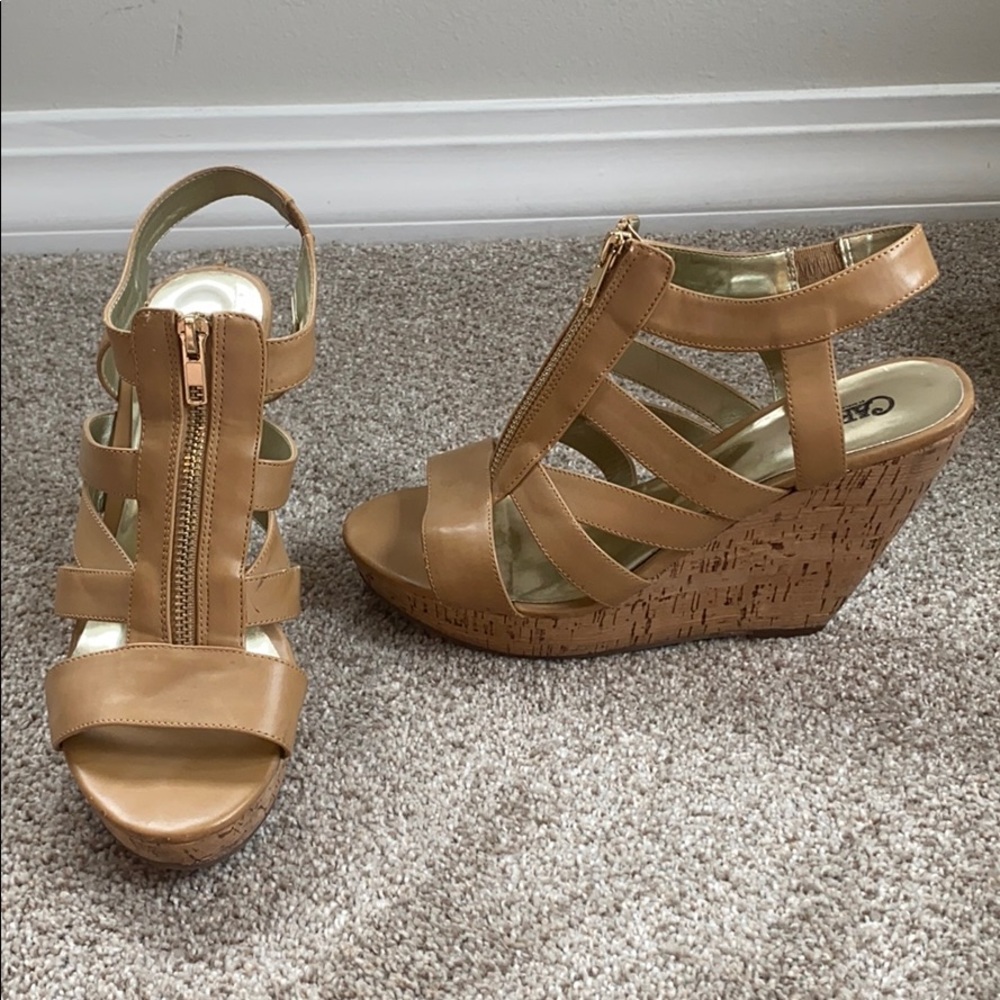 Carlos Santana nude wedge size 10